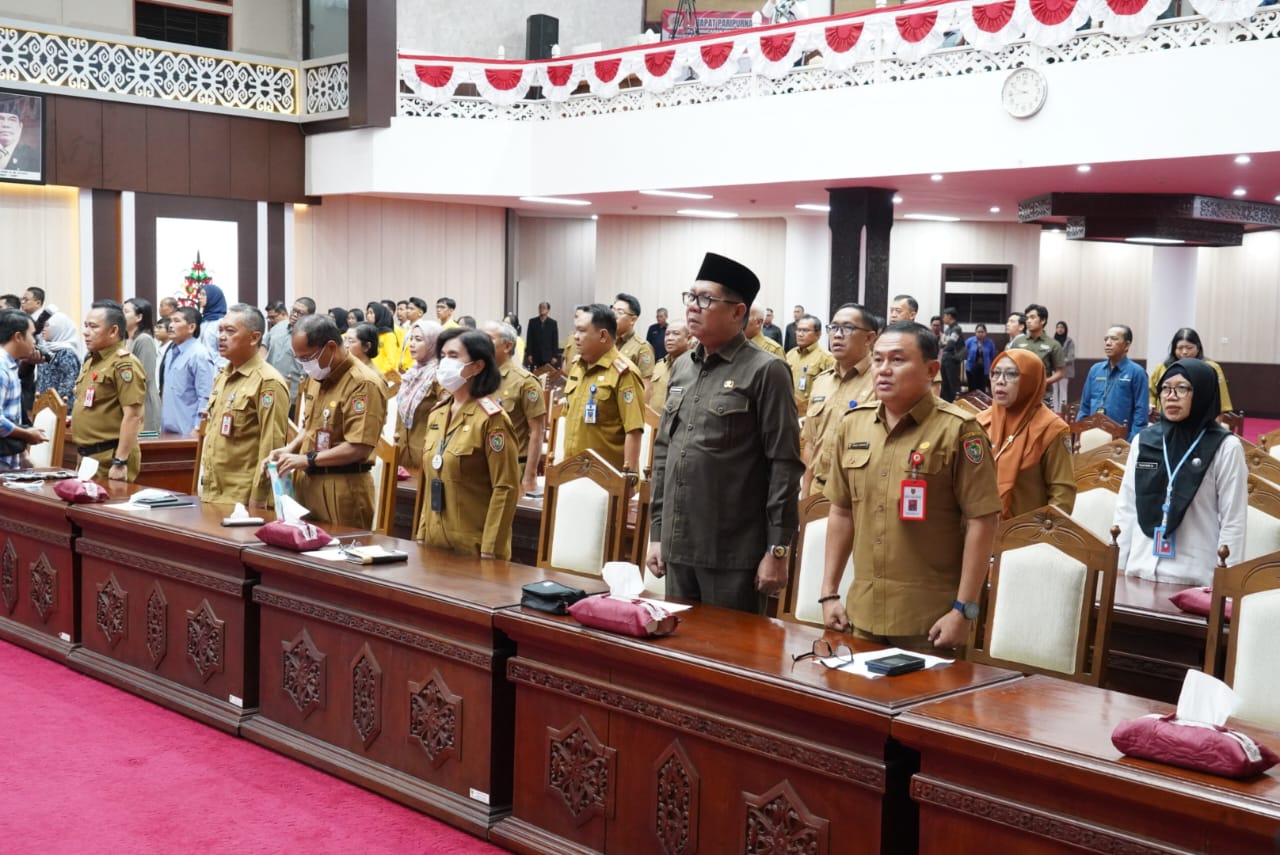 Mewakili Gubernur, Plt Sekda M Katma F Dirun Hadiri Rapur ke-6 Masa Persidangan II Tahun 2025