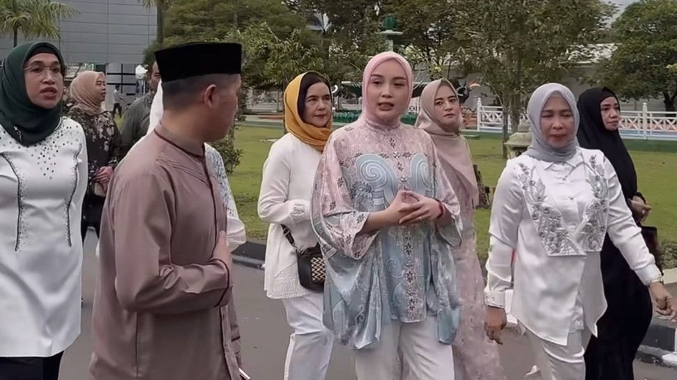 Kepala BPSDM Prov. Kalteng Turut Mendampingi Ketua TP-PKK dalam Aksi Berbagi 1.000 Takjil