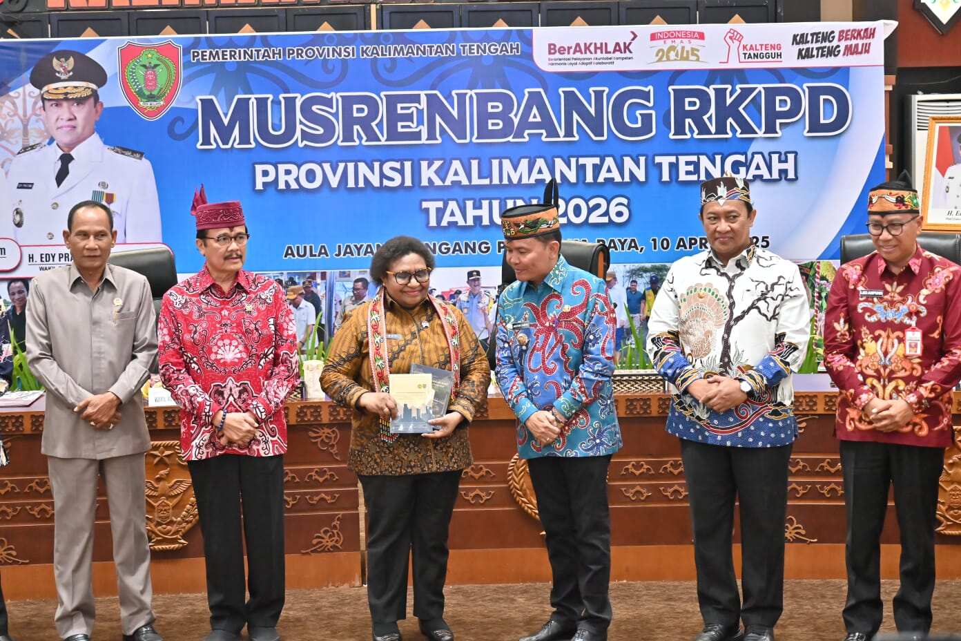 ‎Gubernur Kalteng Buka Musrenbang RKPD 2025, Tegaskan Komitmen Pembangunan Berbasis Kearifan Lokal Menuju Indonesia Emas 2045
