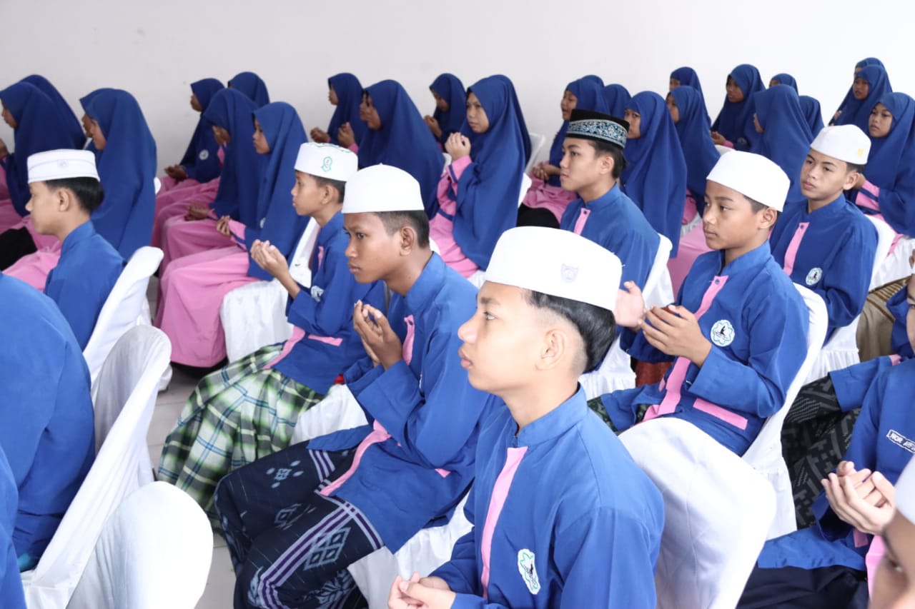 Wagub Edy Pratowo Anjangsana ke Lembaga Kesejahteraan Sosial BERKAH Palangka Raya