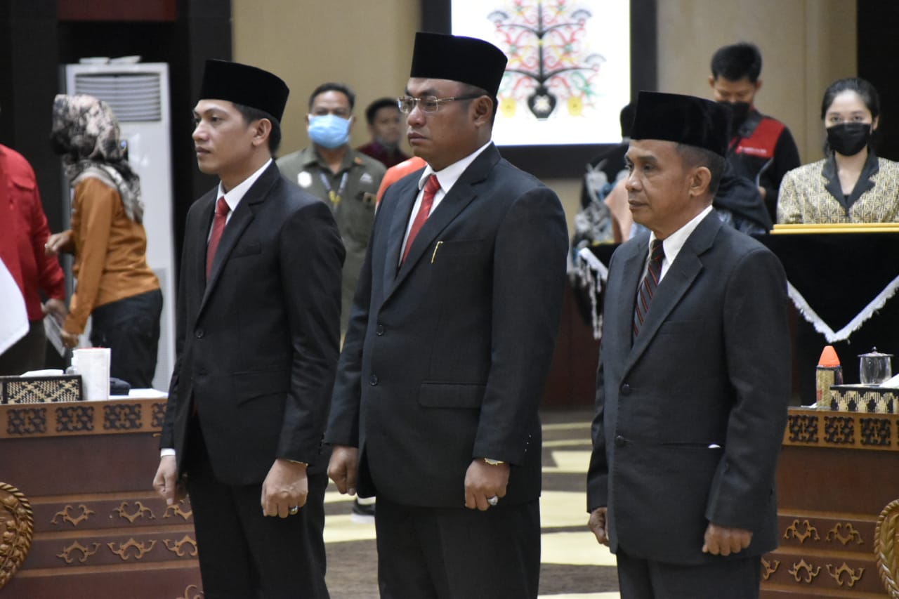 Wagub Edy Pratowo Lantik Komisaris Utama, Komisaris Independen dan Direktur Keuangan PT. Jamkrida Kalteng Periode 2022-2025
