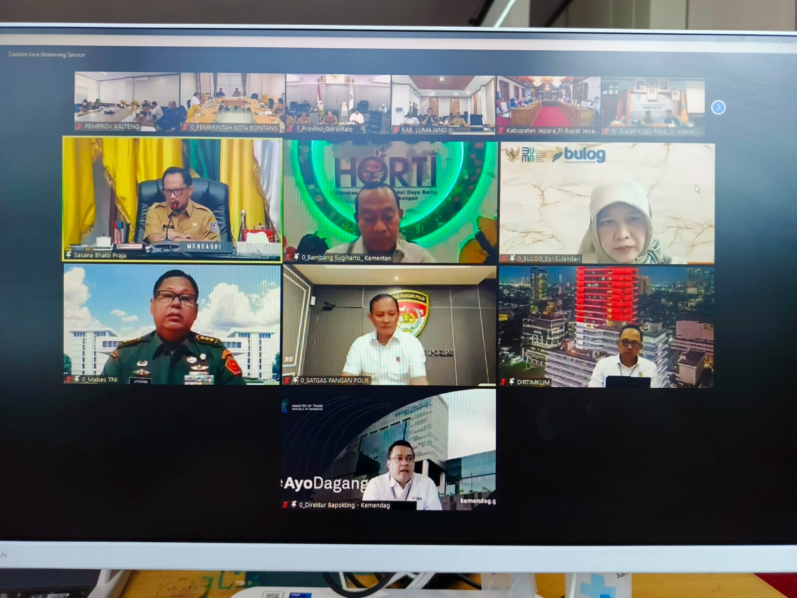 Asisten Ekbang Sri Widanarni Wakili Pemprov Kalteng Hadiri Rakor Pengendalian Inflasi Daerah Secara Virtual