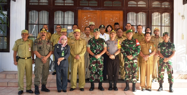 Danrem 102/PJG Kunjungi Kapuas