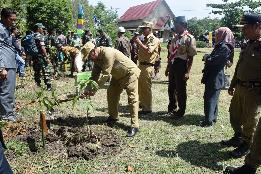 Sekda Buka Langsung Kegiatan TMMD Di Tamban Catur