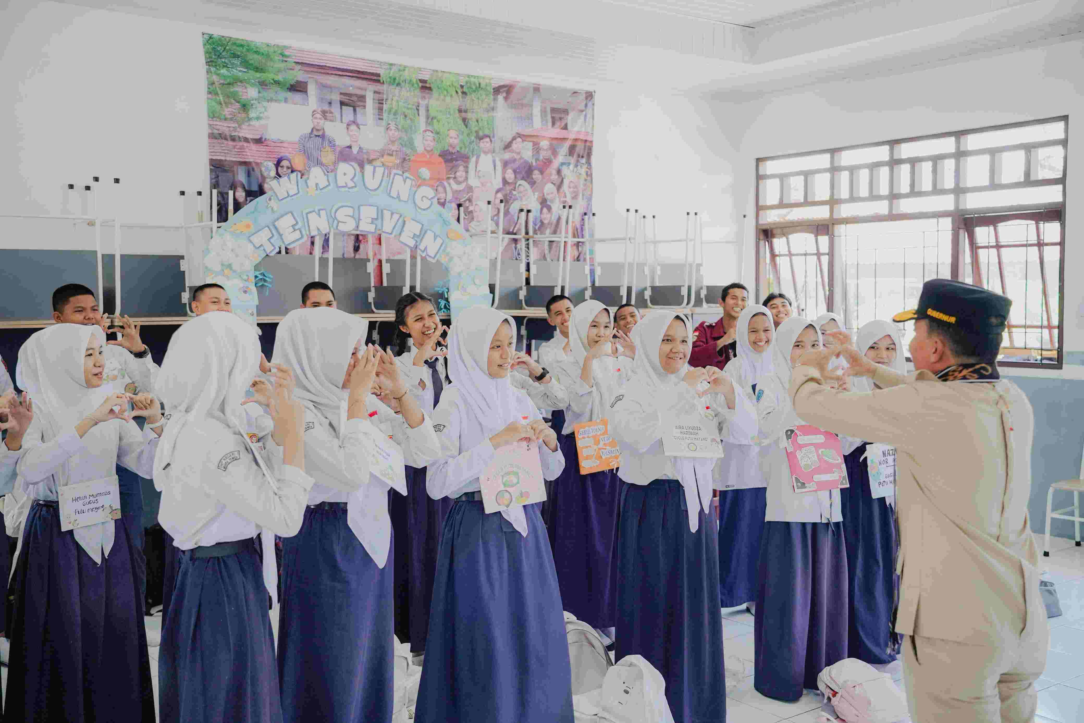 ‎Kalteng Catat Sejarah! Lebih dari 30.000 Siswa Ikuti MPLS Digital Serentak, Kadisdik: Ini Pertama Kali di Indonesia