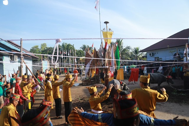 Gubernur Agustiar Sabran Hadiri Puncak Ritual Tiwah Keluarga Besar Upun Gawi di Palangka Raya