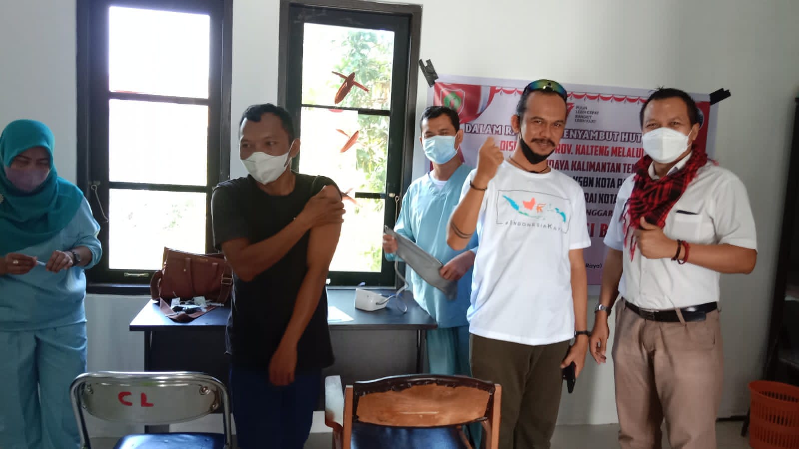 ASN Lingkup Disbudpar Prov. Kalteng dan Pelaku Seni Antusias Ikuti Vaksinasi Booster