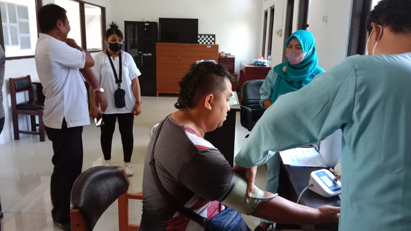 ASN Lingkup Disbudpar Prov. Kalteng dan Pelaku Seni Antusias Ikuti Vaksinasi Booster