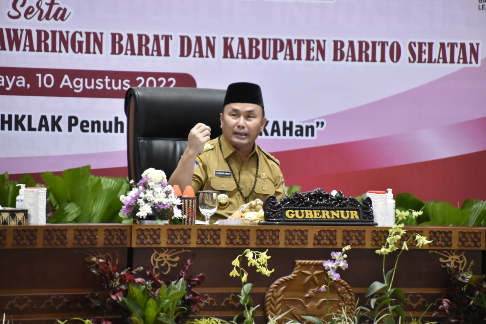 Ketua Kwarda Gerakan Pramuka Ivo Sugianto Sabran Lepas Kontingen Kwarda Gerakan Pramuka Kalteng Ikuti Jambore Nasional XI Tahun 2022 di Cibubur, Jakarta Timur