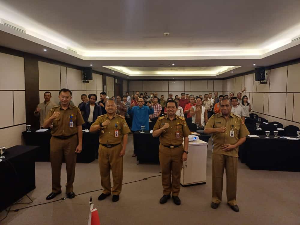 Disnakertrans Prov. Kalteng Gelar Kegiatan Edukasi PPHI Perusahaan Swasta