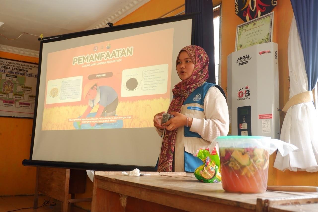 KKN-PPM UGM Hadirkan Inovasi Pengolahan Media Tanam dan Pupuk Organik, Mendukung Pertanian Berkelanjutan di Desa Lembeng