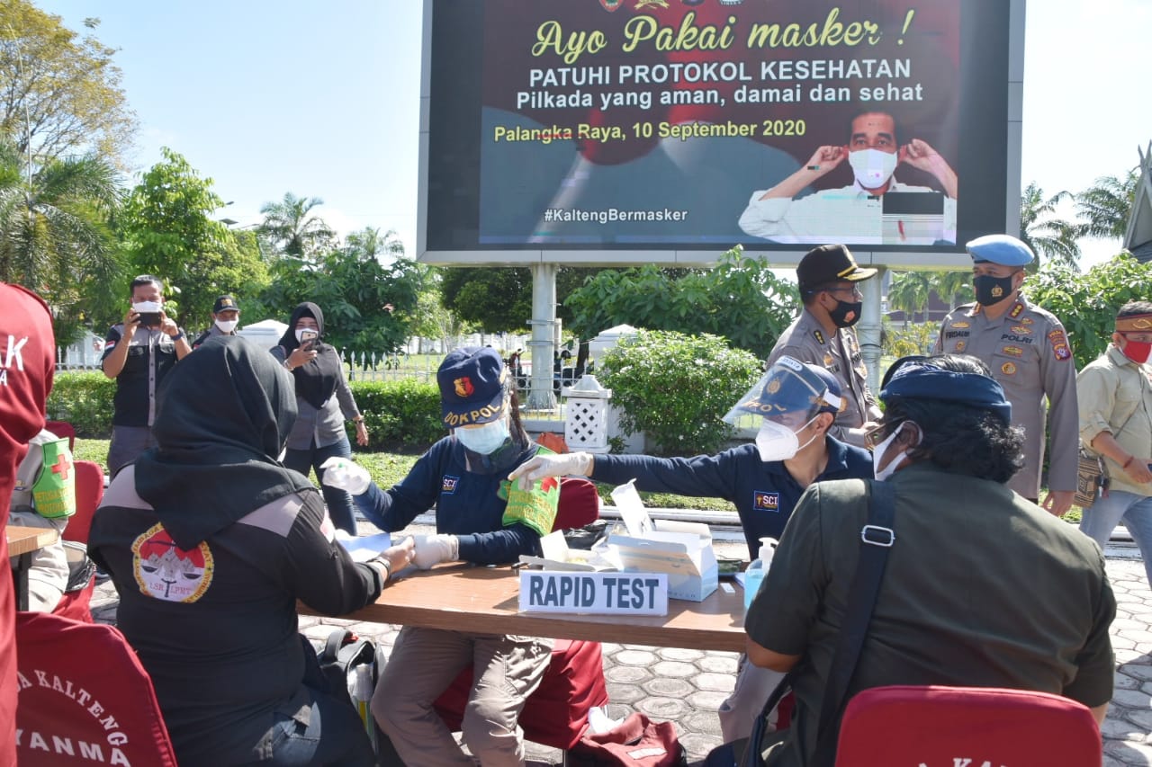 Sekda Kalteng Hadiri Kampanye Penggunaan Masker Serentak dan Deklarasi Kepatuhan Terhadap Protokol Kesehatan Dalam Setiap Tahapan Pilkada Tahun 2020