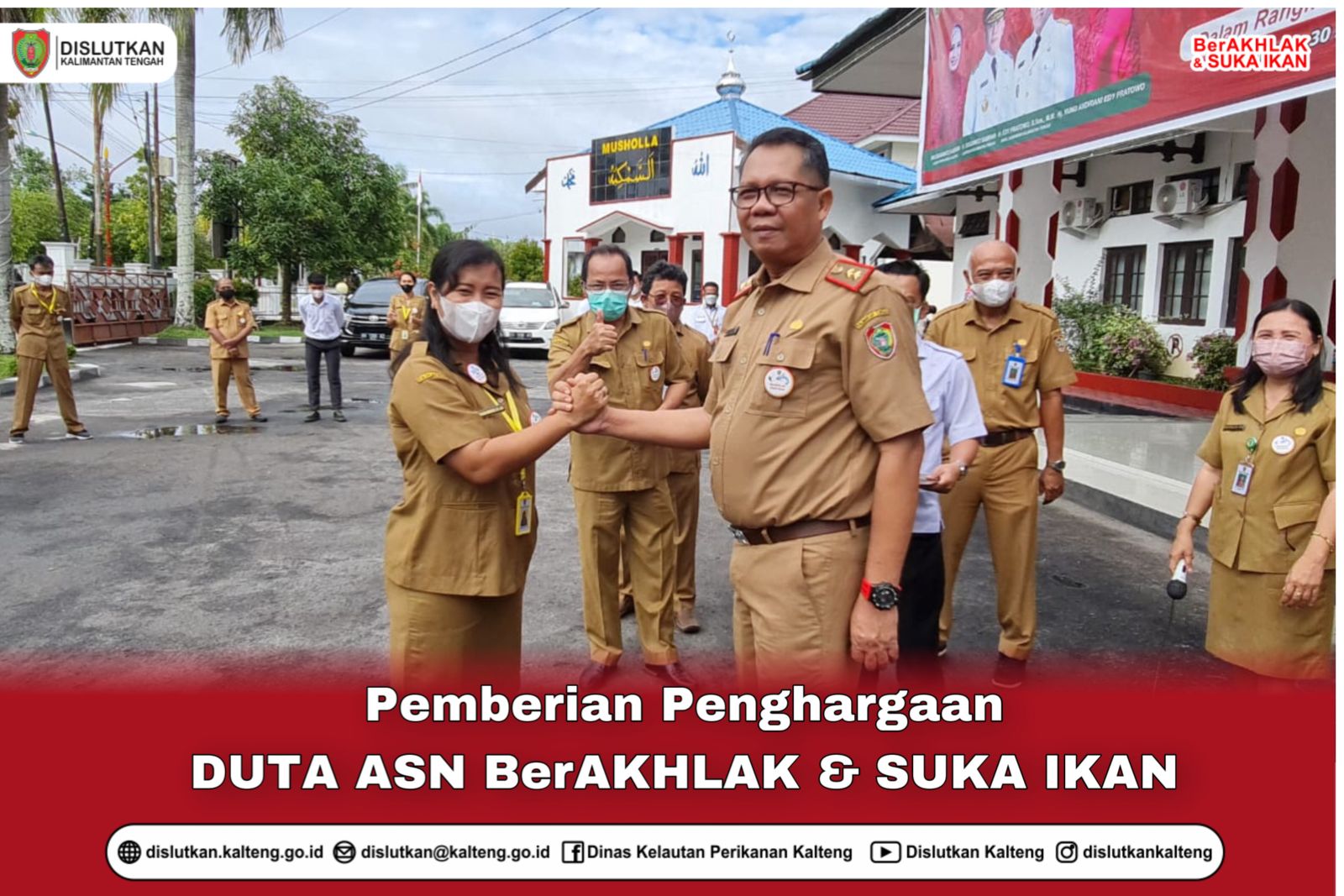 Motivasi Pegawai, Kadislutkan Berikan Penghargaan Duta ASN BerAKHLAK & SUKA IKAN