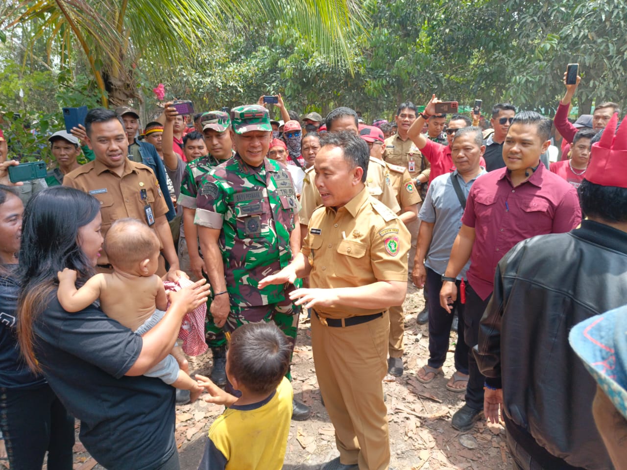 Prihatin Atas Konflik Bangkal, Gubernur Sugianto Sabran Tegaskan Hak Plasma Masyarakat Wajib Diberikan 