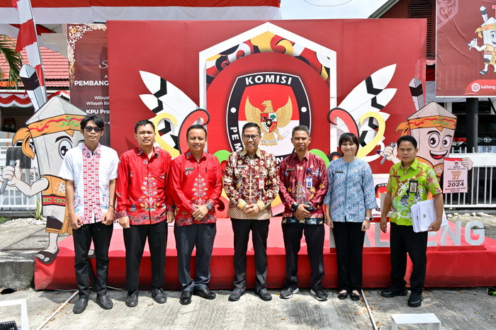 Jelang Pilkada, Bappedalitbang Sampaikan Dokumen Rancangan Teknokratik RPJMD Prov. Kalteng 2025-2029 kepada KPU Prov. Kalteng