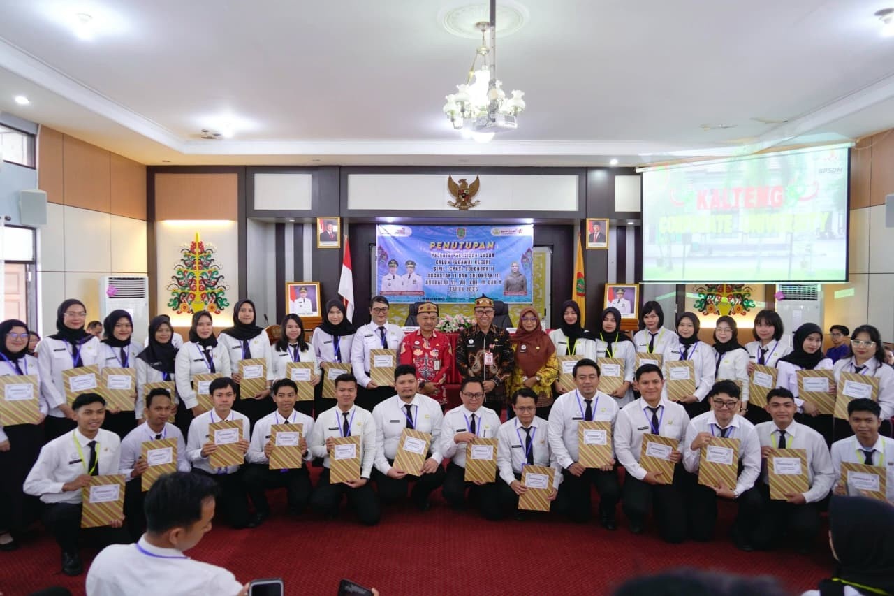 Plt. Sekda Kalteng Tutup Latsar CPNS, Tegaskan Pentingnya Profesionalisme dan Integritas ASN