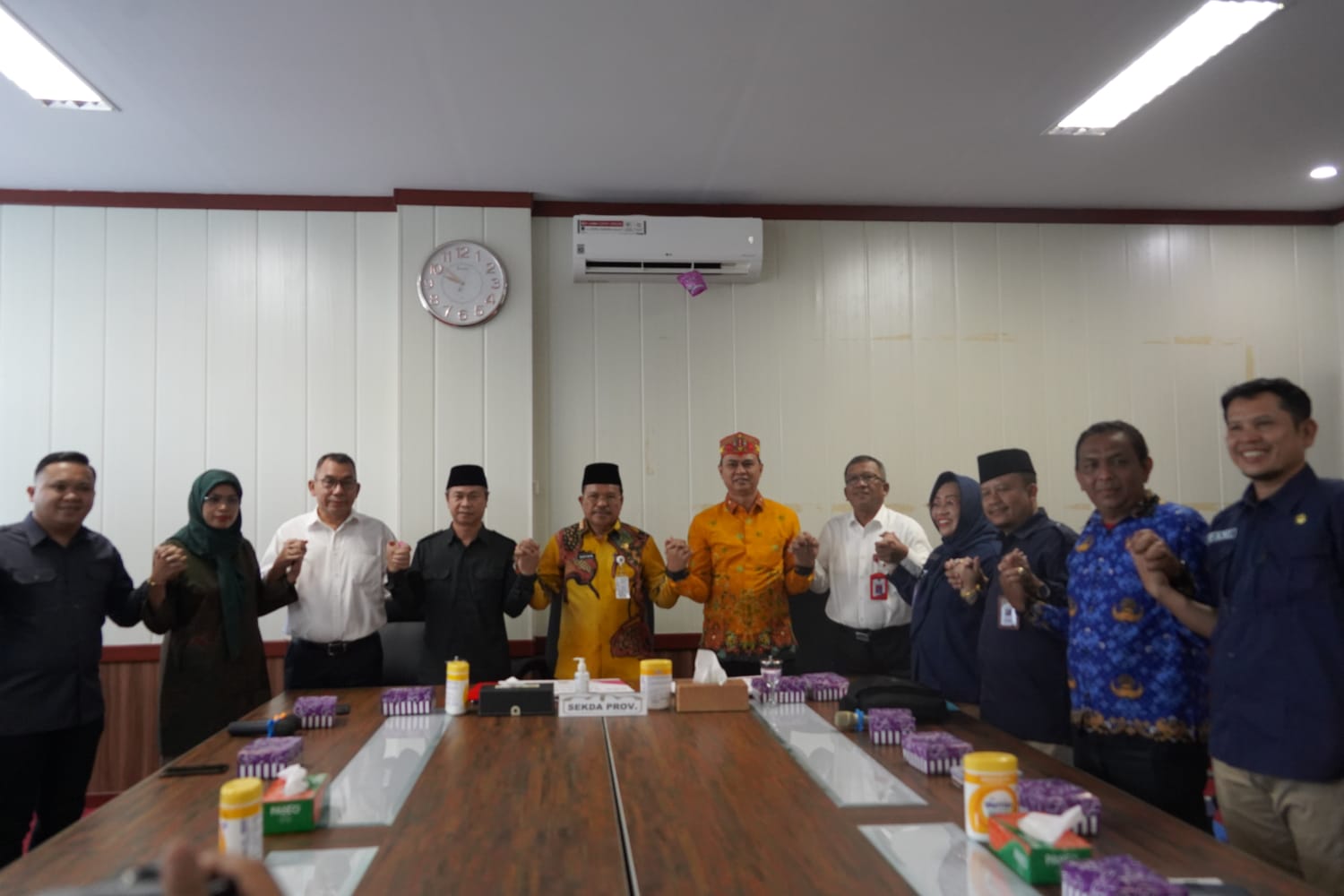 Pemprov. Kalteng bersama KPU dan Bawaslu Tandatangani NPHD