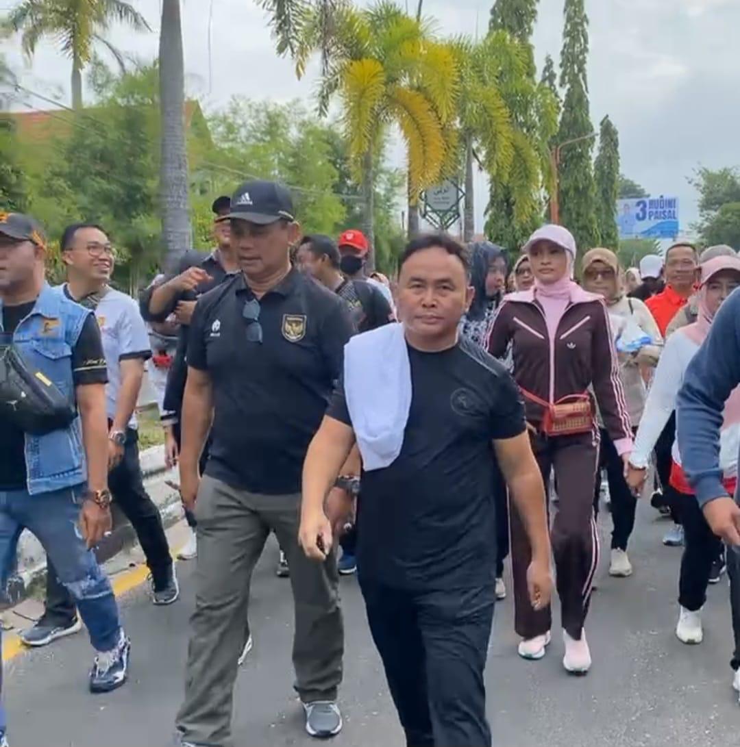 Dislutkan Ikuti Jalan Sehat Bersama Gubernur Kalteng di Kotawaringin Timur