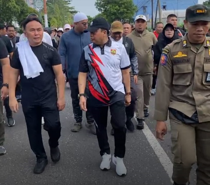 Peringati Hari Pahlawan, Permprov Kalteng Gelar Jalan Sehat Berkah bersama Gubernur Sugianto Sabran di Kota Sampit