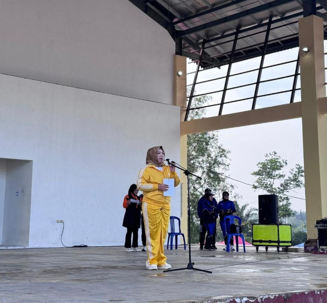 Senam Massal Meriahkan Peringatan Haornas ke-42 dan Hari Jadi ke-66 Kabupaten Kobar