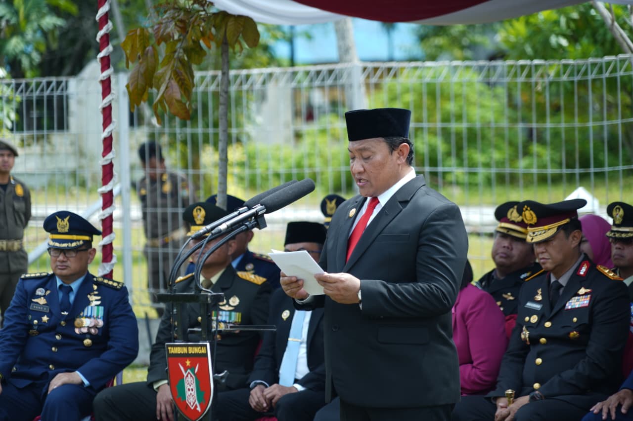 Letnan Muda Udara Dua Cornelius Willem Dimakamkan Secara Militer di Palangka Raya