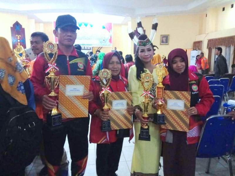 Kapuas Juara Umum Tiga Porseni PGRI Kalteng