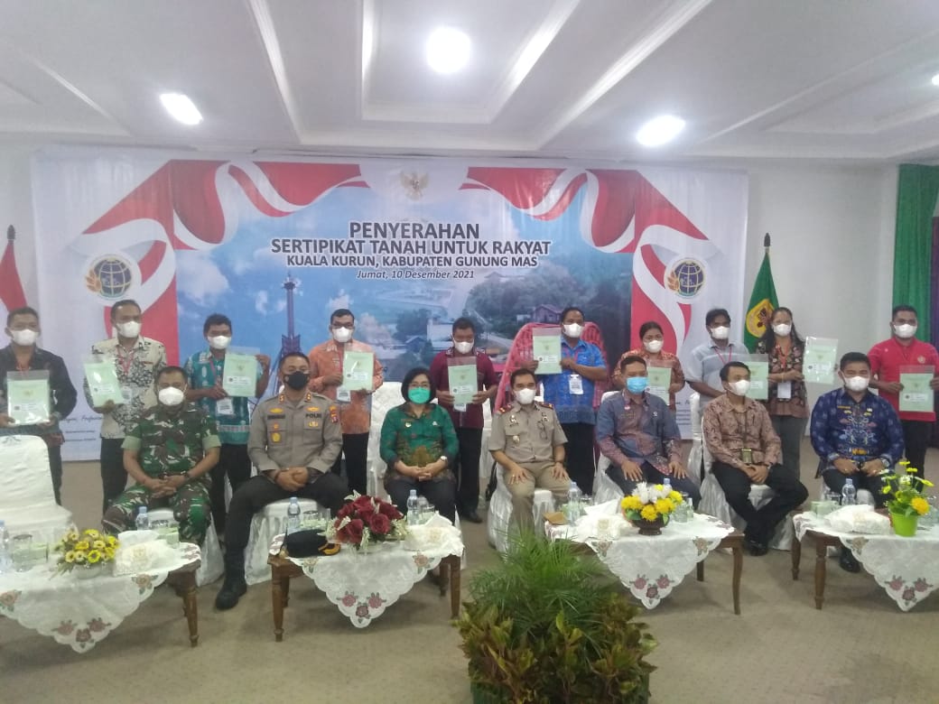 Wakil Bupati Hadiri Penyerahan Sertifikat Tanah oleh Menteri ATR/Kepala BPN Secara Virtual