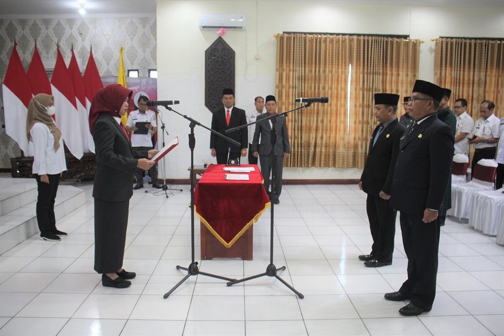 Pj. Bupati Lantik dan Ambil Sumpah Pejabat Pimpinan Tinggi Pratama Barsel