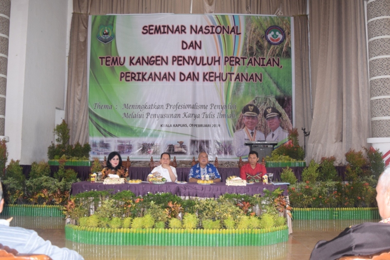 Bupati Buka Seminar Nasional Penyuluh 2019