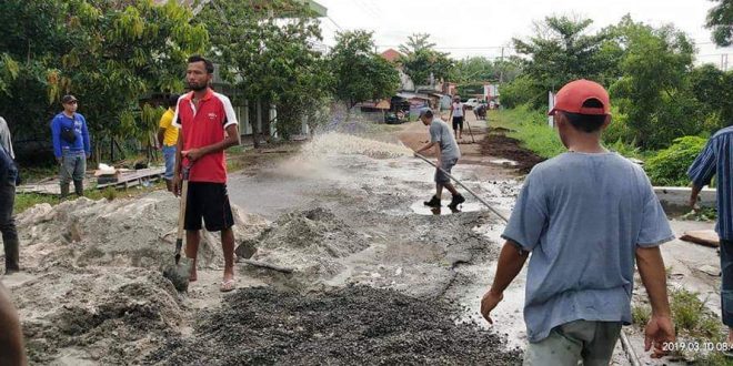 Semenisasi Jalan Kalibata Dari Dana Swadaya