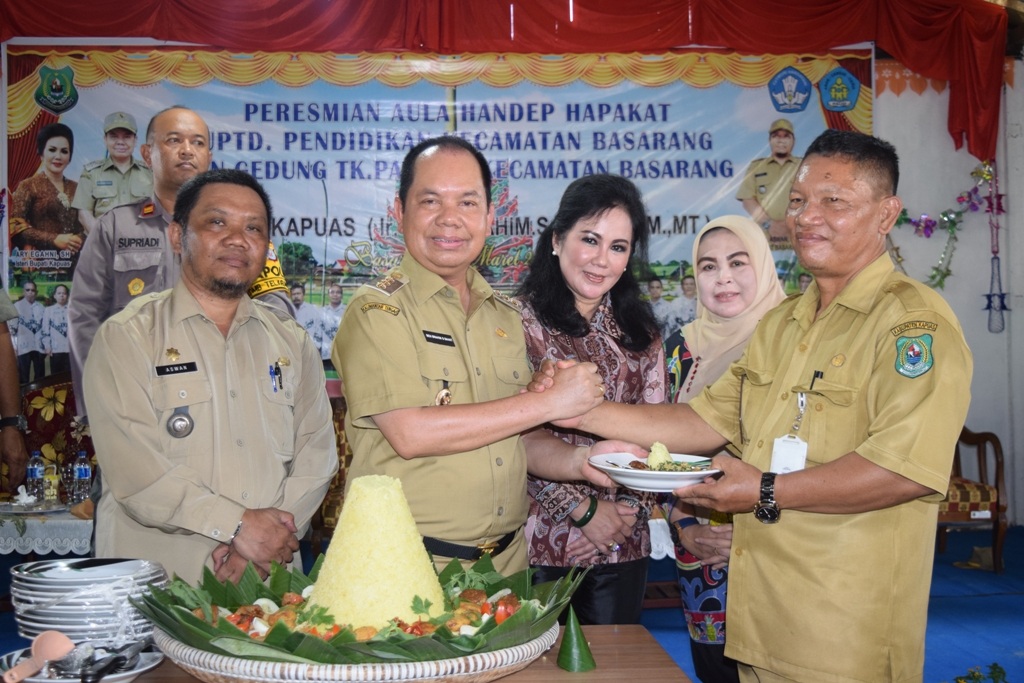 Tiga Paud dan Satu Aula UPTD diresmikan
