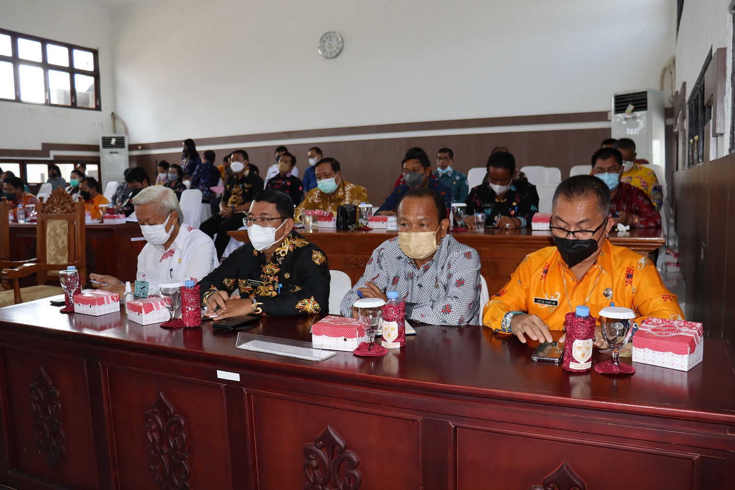 Bupati Gumas Sampaikan 2 Buah Raperda Tentang Pengakuan dan Perlindungan Masyarakat Hukum Adat