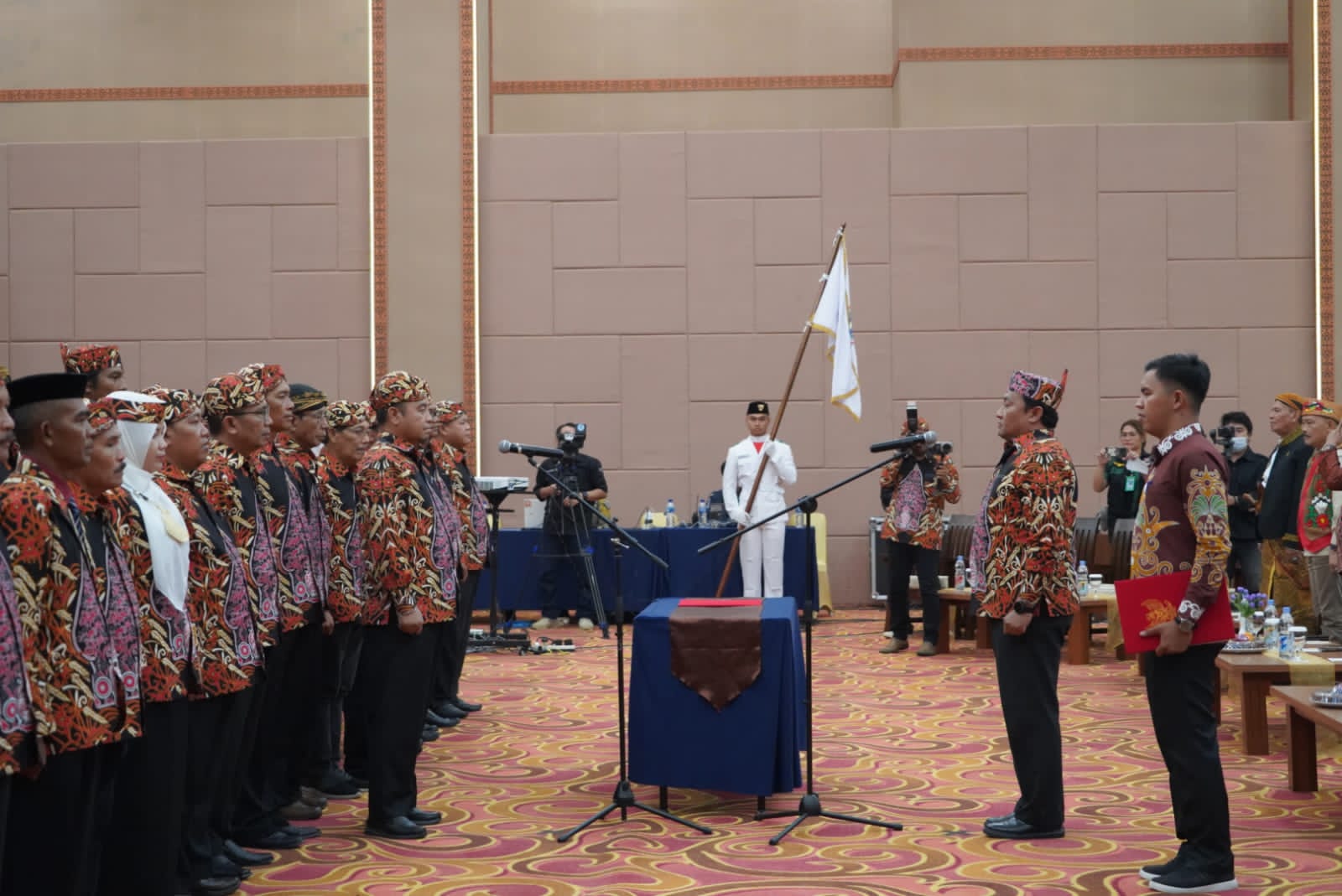 Wagub Kalteng Edy Pratowo Lantik dan Kukuhkan Pengurus Pakuwojo Provinsi Kalimantan Tengah Masa Bhakti 2023-2027