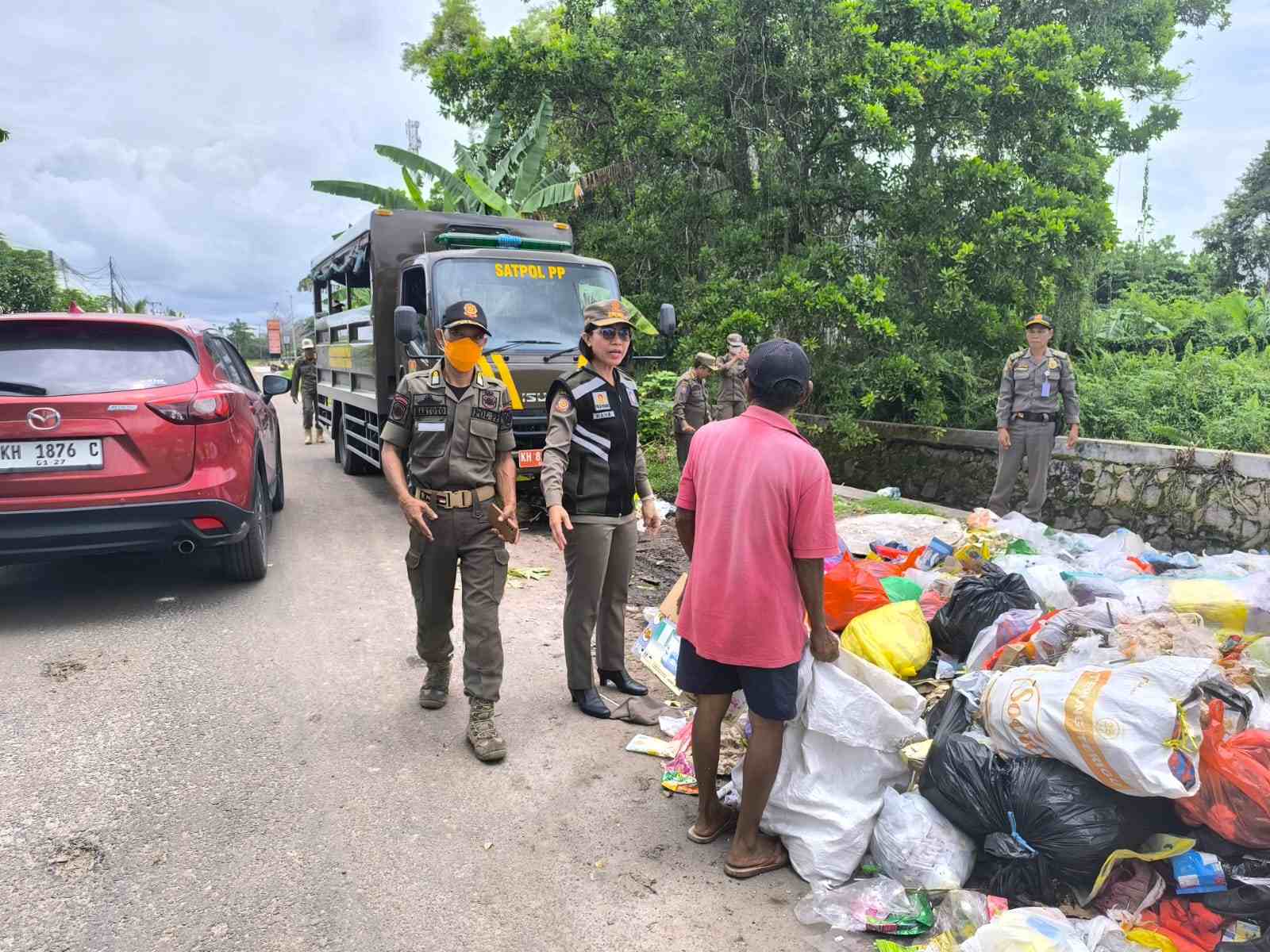 Satpol PP Kalteng Laksanakan Patroli Pengawasan : Tegakkan Perda dan Ciptakan Lingkungan Bersih di Palangka Raya