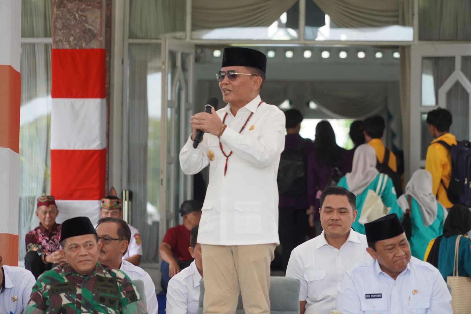 Pasar Murah Ramadan, Gubernur Agustiar Sabran Gratiskan 3.000 Paket Sembako Untuk Mahasiswa