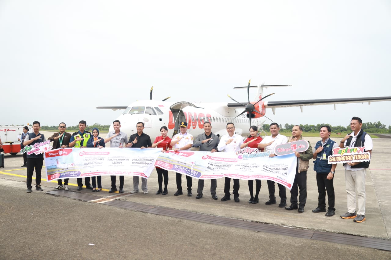 Plt. Sekda Leonard S. Ampung Buka Penerbangan Perdana Wings Air Palangka Raya–Pangkalan Bun, Perkuat Konektivitas Kalteng   