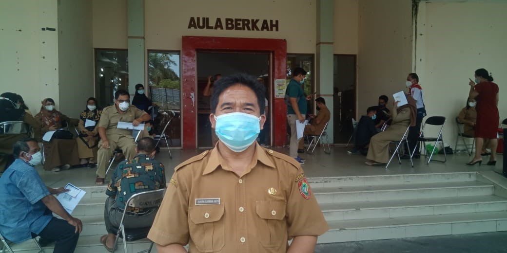 Tenaga Pendidik dan Kependidikan SMA Negeri 1 Palangka Raya Ikuti Vaksinasi Covid-19 