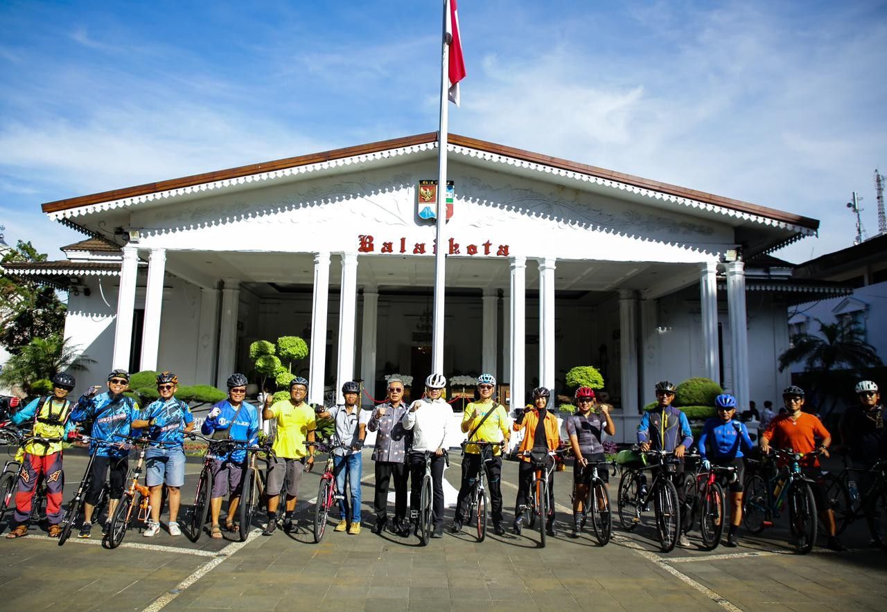 Tinjau WFH di Kota Bogor, Wamendagri Bima Apresiasi Pengawasan Digital ASN