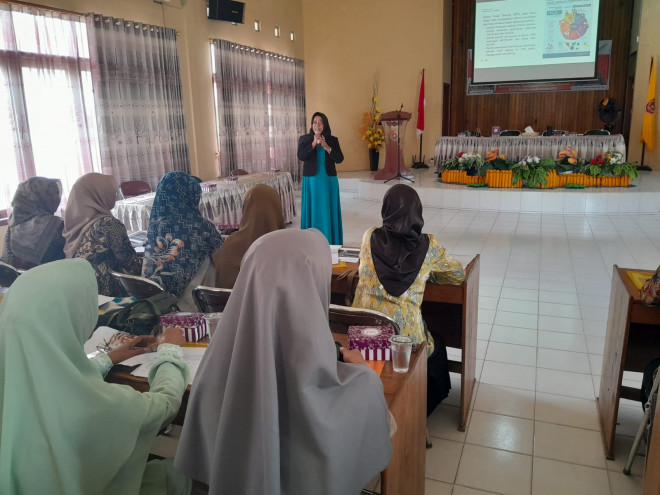 Tingkatkan Partisipasi Politik Perempuan di Kecamatan Pangkalan Lada, Badan Kesbangpol Kobar Gelar Sosialisasi Pendidikan Politik