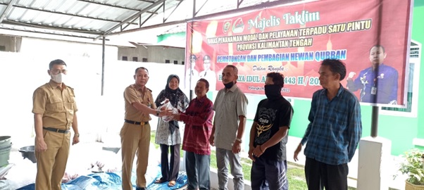Majelis Taklim DPMPTSP Prov. Kalteng Laksanakan Ibadah Kurban 1443 Hijriah