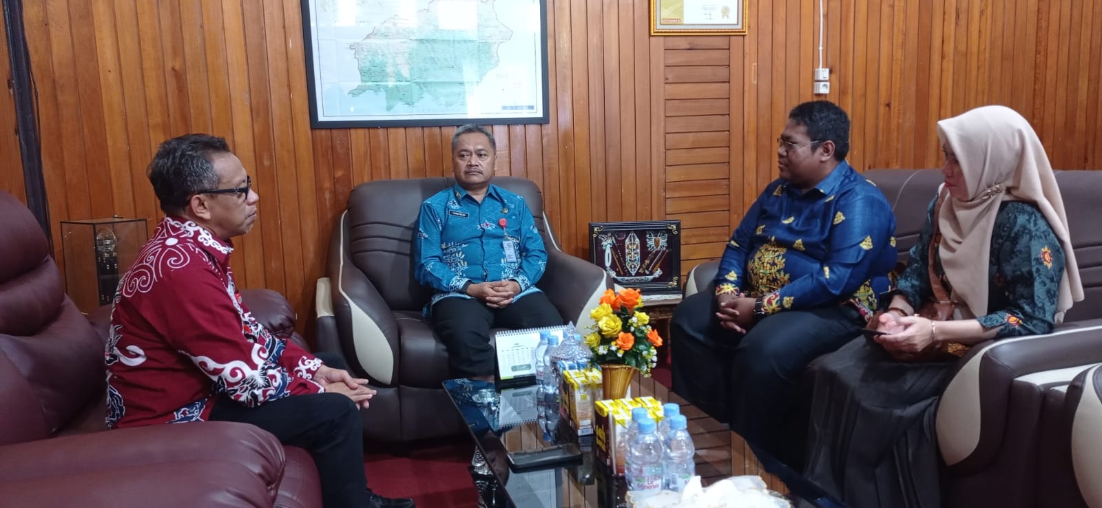 Kepala Disnakertrans Prov. Kalteng Terima Kunjungan Kerja Disnakertrans Kab. Barsel