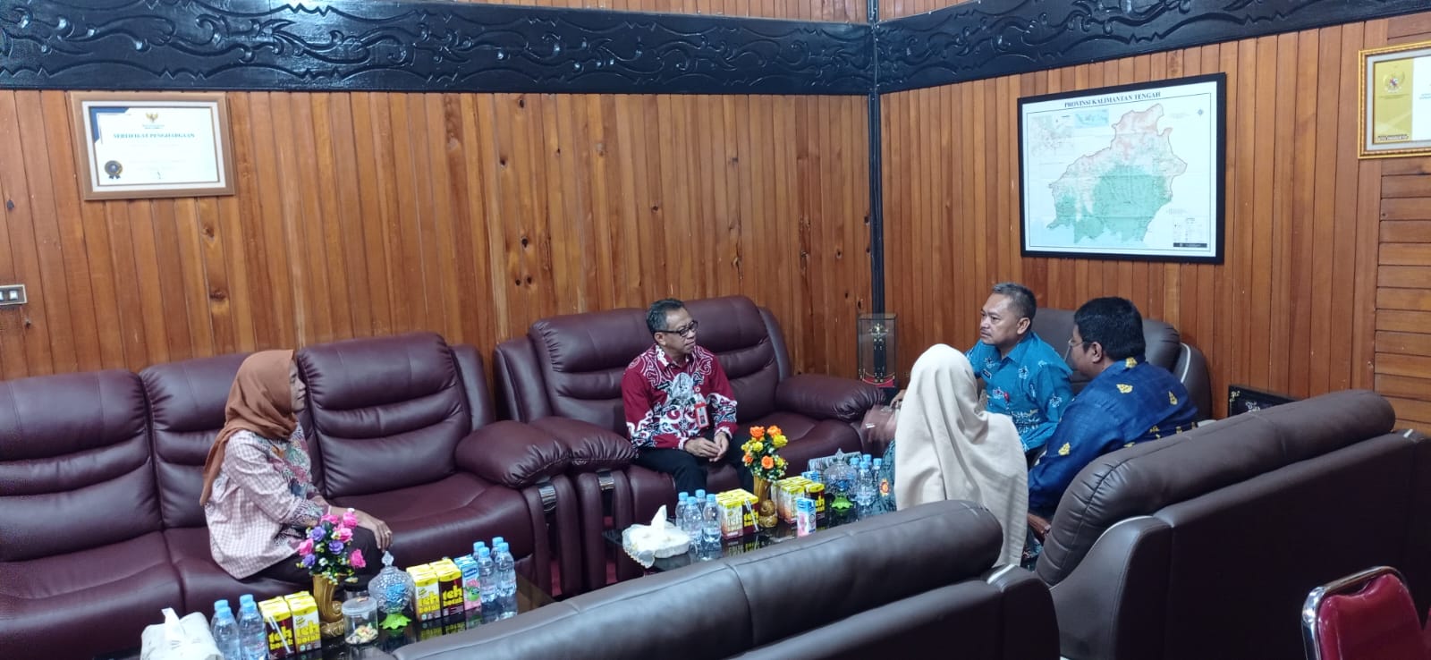 Kepala Disnakertrans Prov. Kalteng Terima Kunjungan Kerja Disnakertrans Kab. Barsel