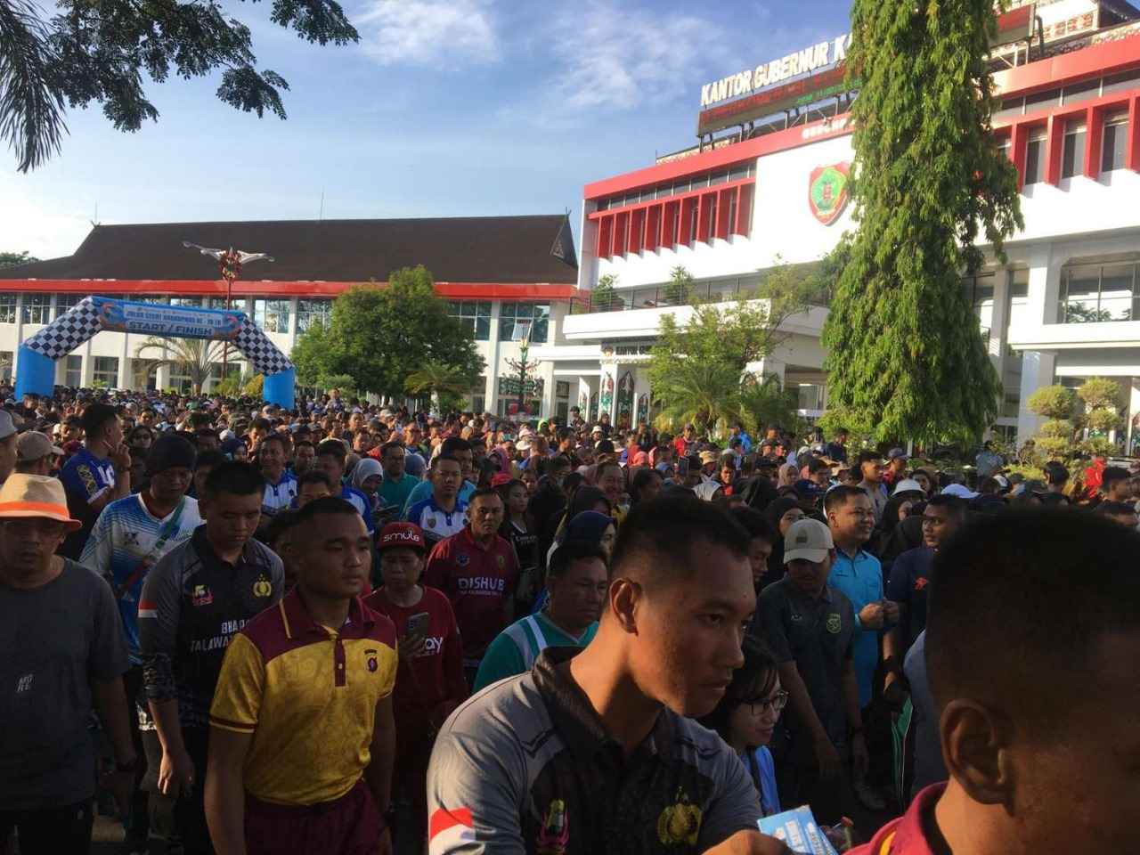 Ribuan Warga Serbu Kantor Gubernur Kalteng Ada Apa di Balik Semarak Hari Koperasi?
