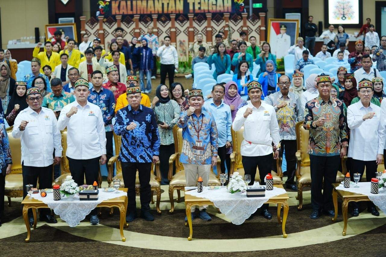 Gubernur Agustiar Sabran Hadiri Pelantikan Pengurus KADIN Kalteng, Tekankan Sinergi untuk Pertumbuhan Ekonomi Daerah   