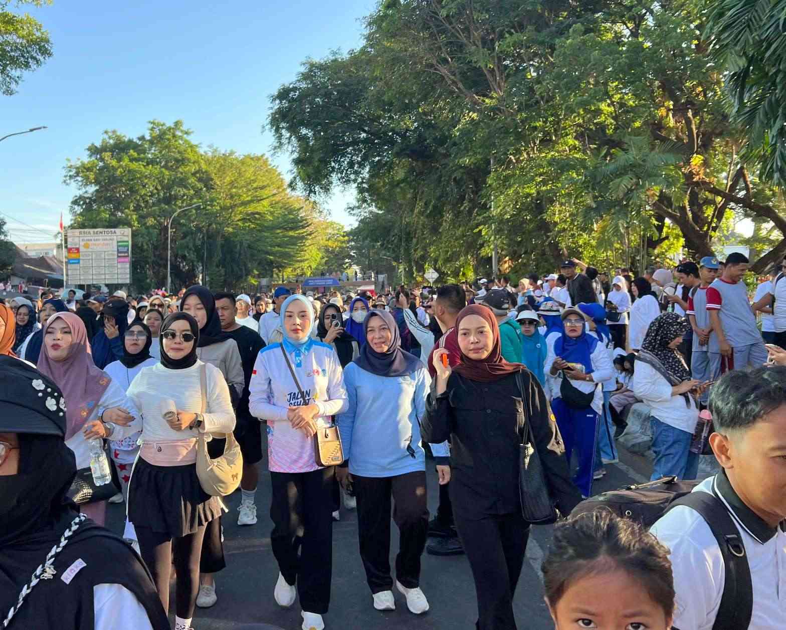 Ketua TP PKK Kalteng Hadiri Jalan Sehat dan Festival Kuliner di Makassar, Perkuat Sinergi Nasional