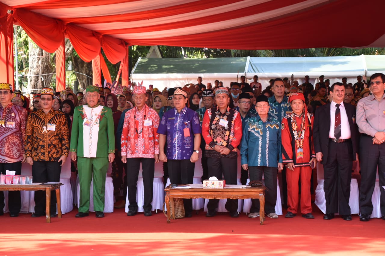 DAD Kalimantan Tengah Ikut Meriahkan Pembukaan Festival Pesona Budaya Borneo 2  