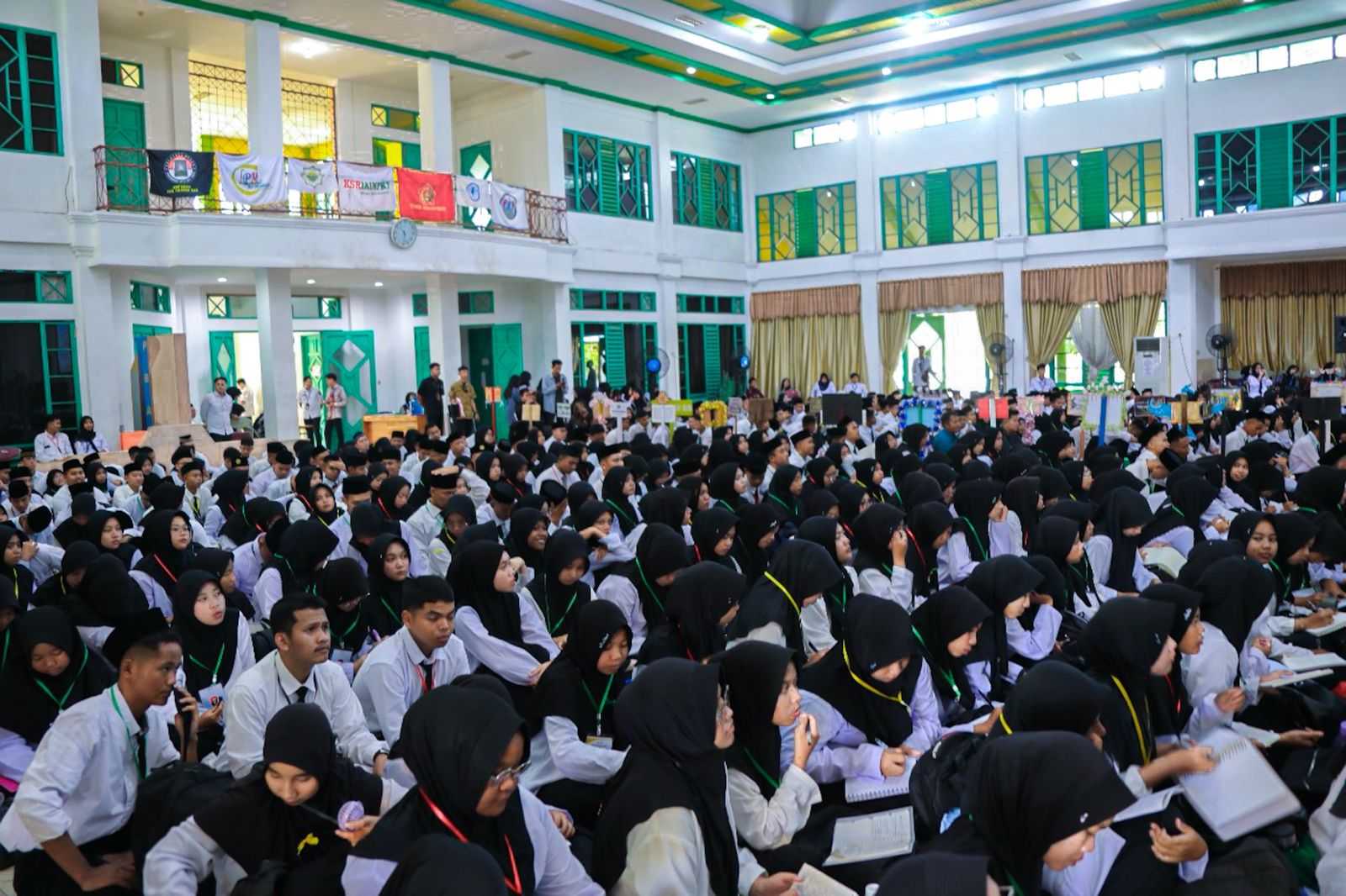 Gubernur Agustiar Sabran Motivasi Mahasiswa Baru UIN Palangka Raya, Tekankan Moral dan Prestasi Akademik