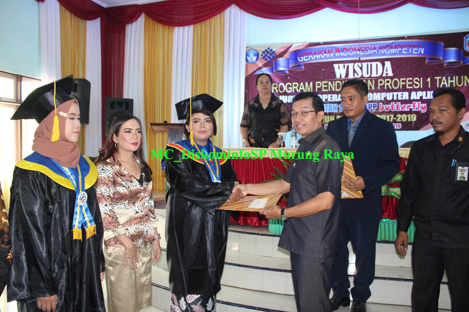 Pemkab Murung Raya, Beri Apresiasi Wisudawan LPP Butterfly
