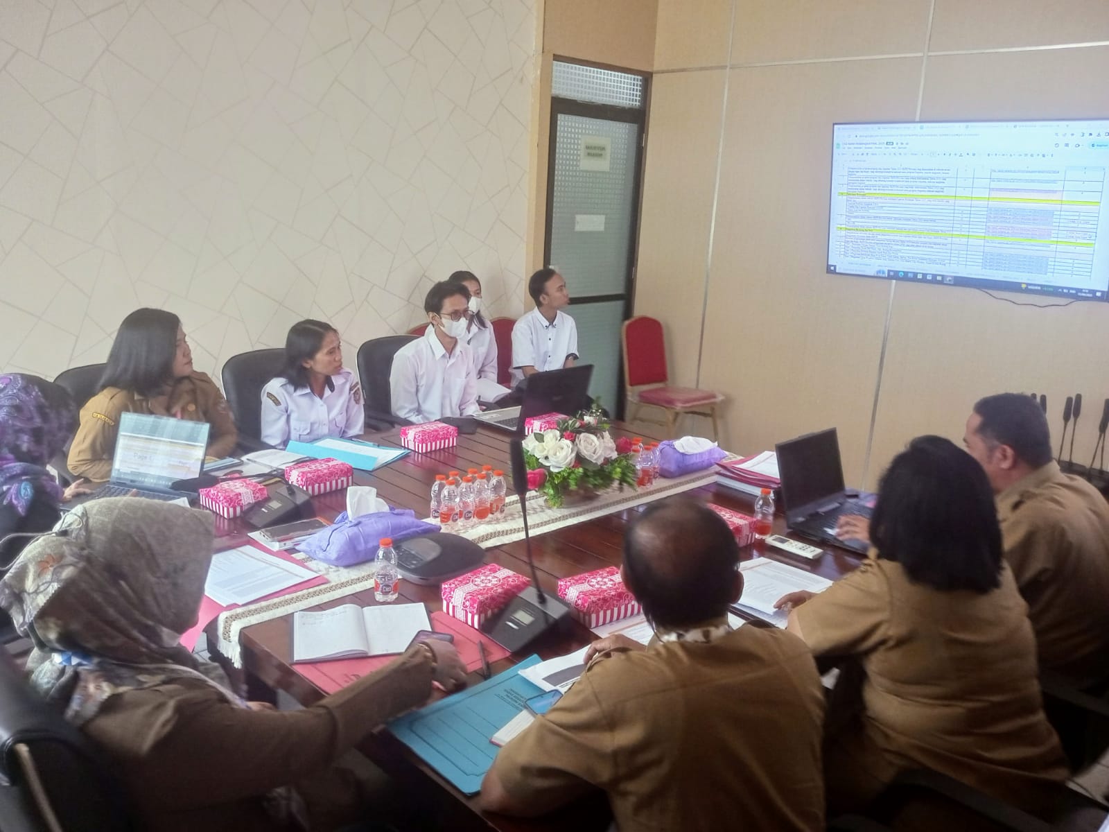 Badan Kesbangpol Prov. Kalteng Terima Visitasi Monev Komisi Informasi