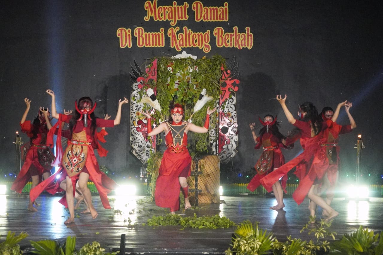 Disbudpar Prov. Kalteng Gelar Seni Budaya Kalimantan Tengah dengan tema “Merajut Damai di Bumi Kalteng Berkah”